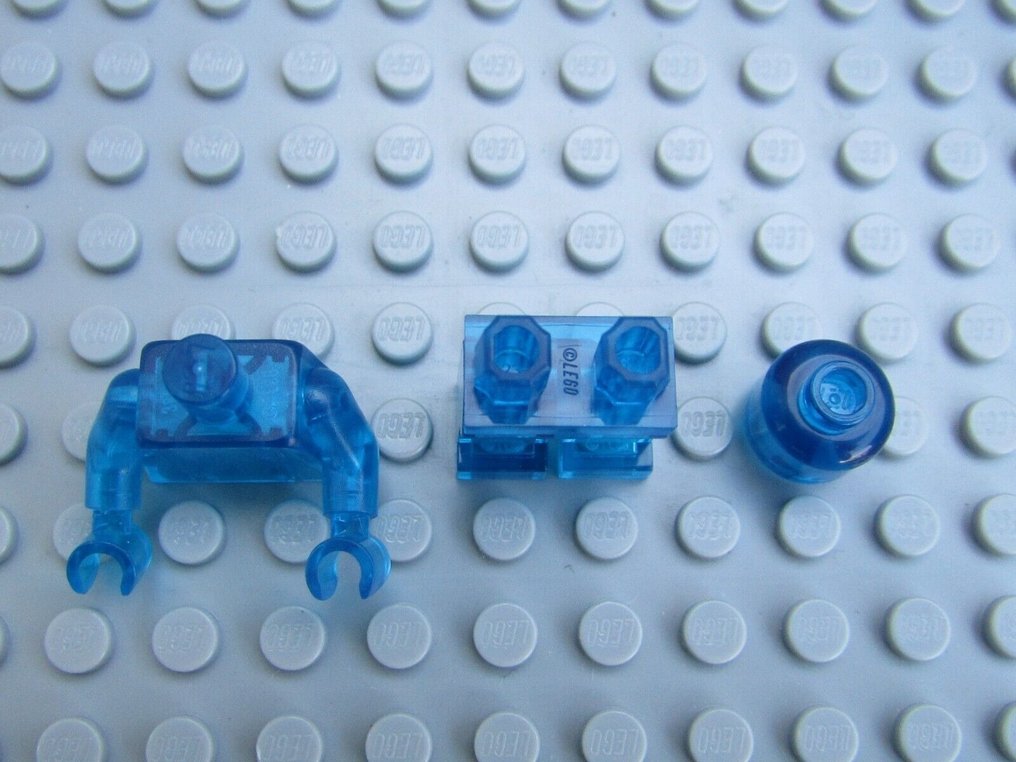LEGO - Star Wars - prototype TRANSPARENT DARK BLUE Darth Vader ...