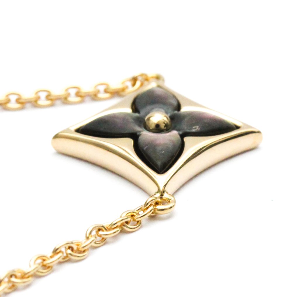 Sold at Auction: LOUIS VUITTON COLOR BLOSSOM BB STAR 18KT NECKLACE