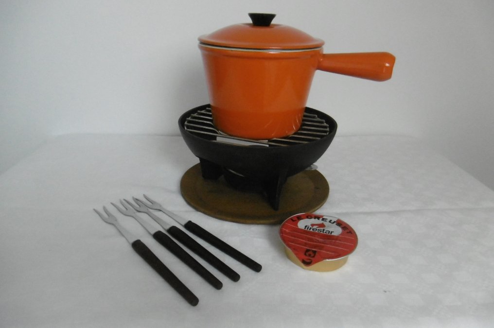 Le Creuset - Fondue set with skillet and forks - enameled - Catawiki