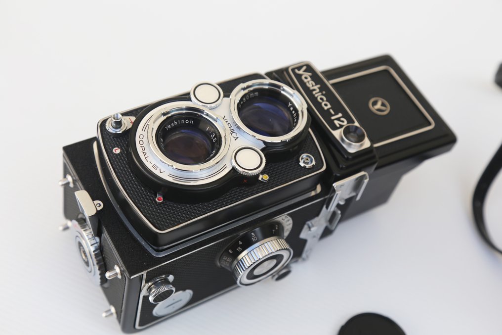 yashica 12 tlr