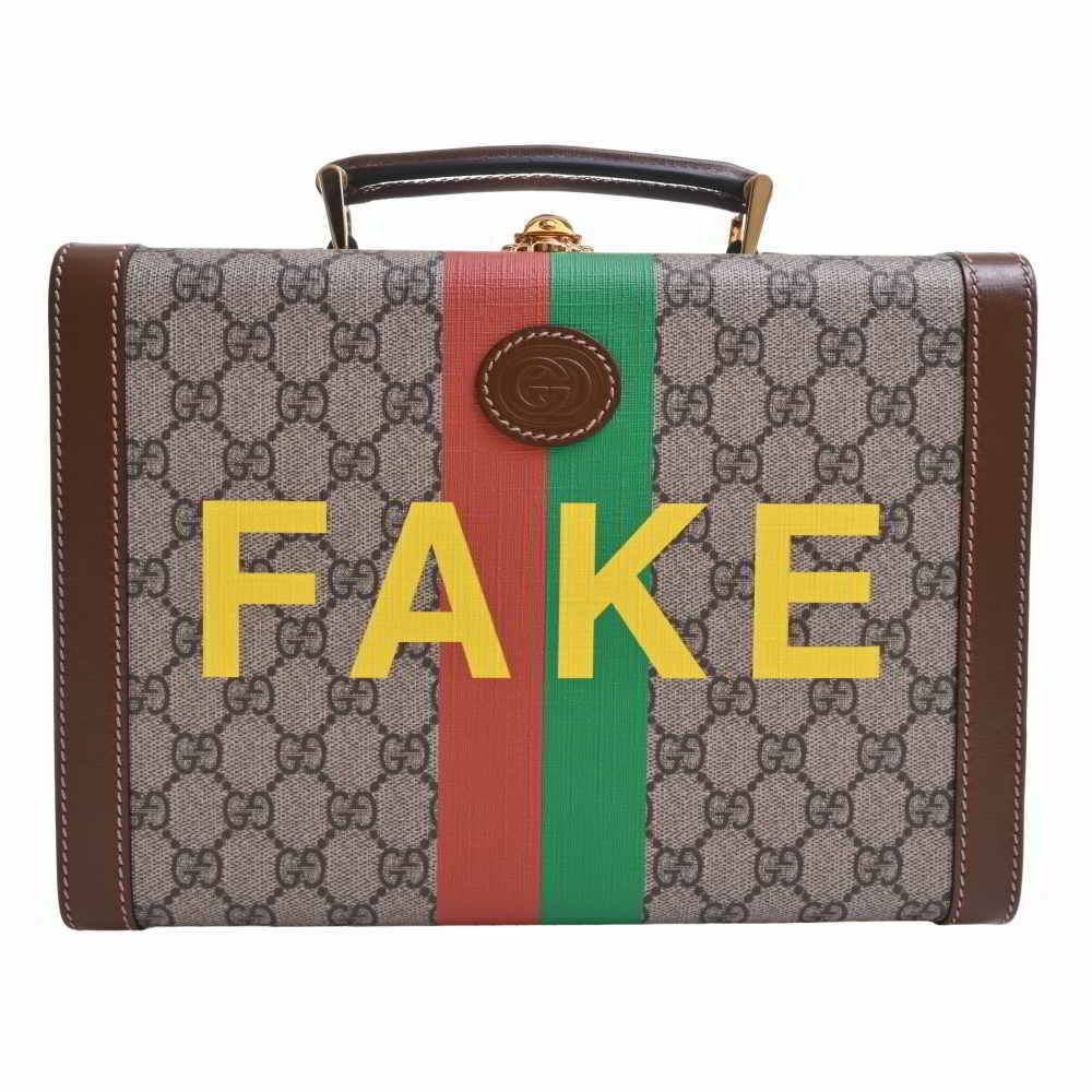 Gucci Makeup Bags & Cases