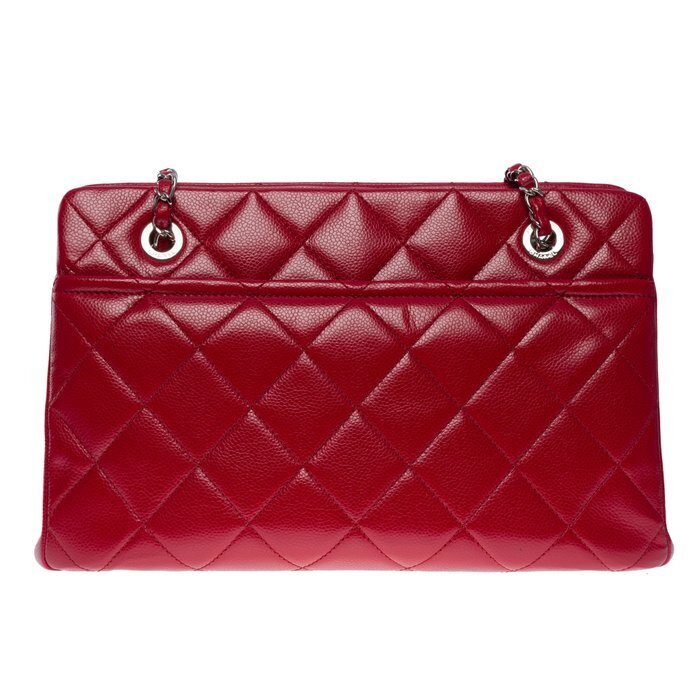 Chanel - Authenticated 31 Handbag - Leather Red Plain for Women, Very Good Condition