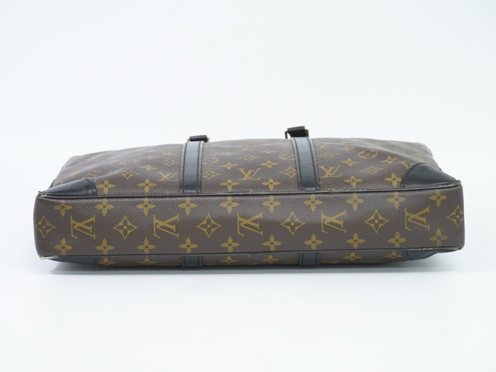 Porte documents voyage leather travel bag Louis Vuitton Black in