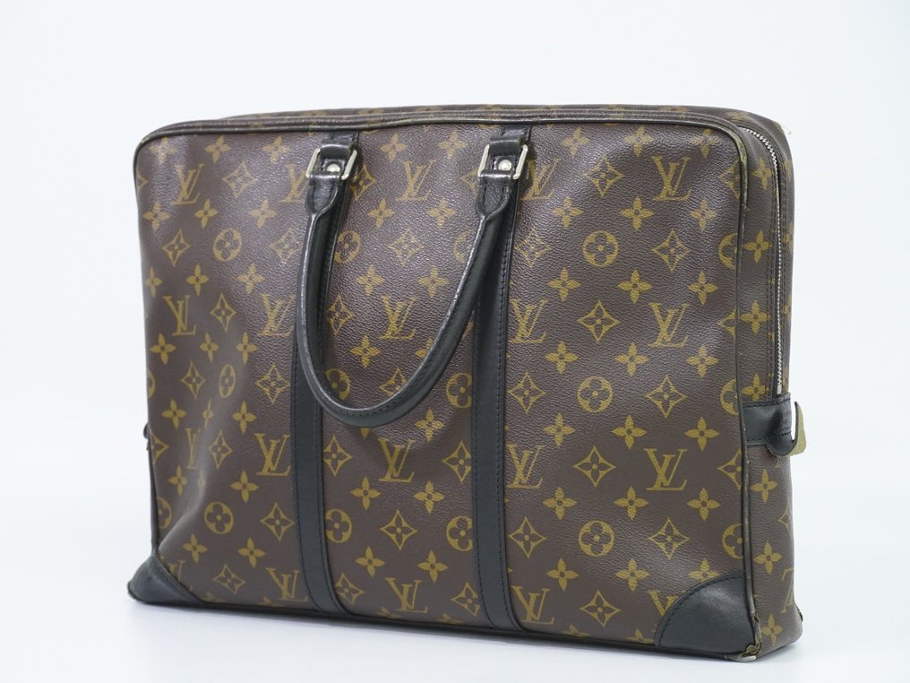 Louis Vuitton - Porte Document - Crossbody bag - Catawiki