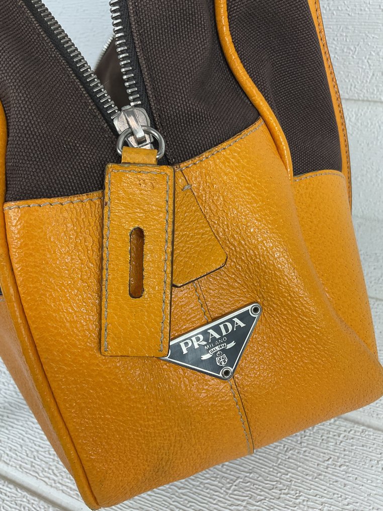 Prada - Authenticated Re-Nylon Handbag - Cloth Yellow Plain for Women, Very Good Condition