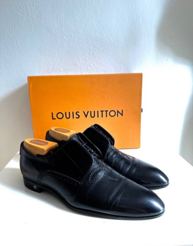 Louis Vuitton Men Calfskin Shoes