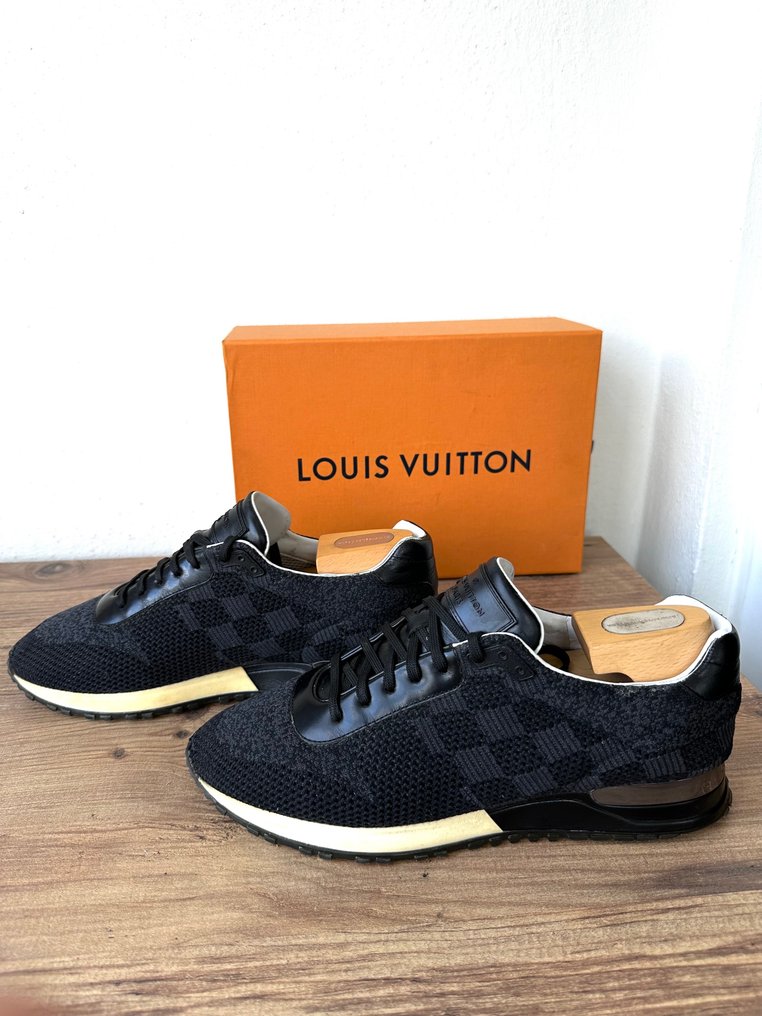 Louis Vuitton - Run Away Titanium Damier Edition - Sneakers - Catawiki