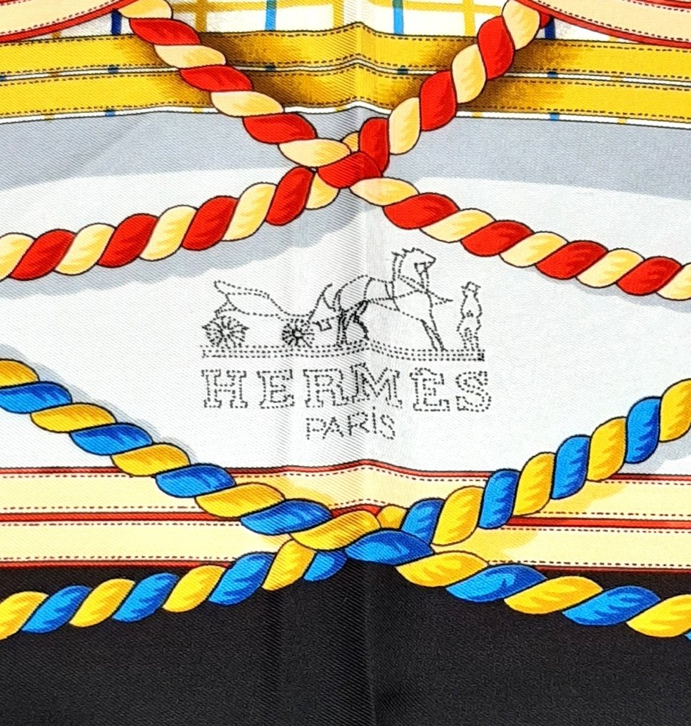 gradvist slim Overflødig Hermès - Carré 90 GRANDE TENUE - Halstørklæde - Catawiki