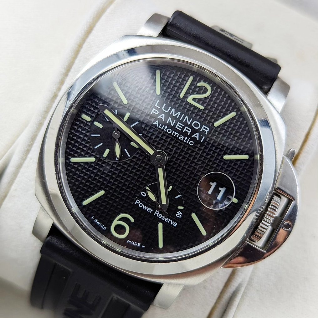 Panerai power reserve 40mm outlet