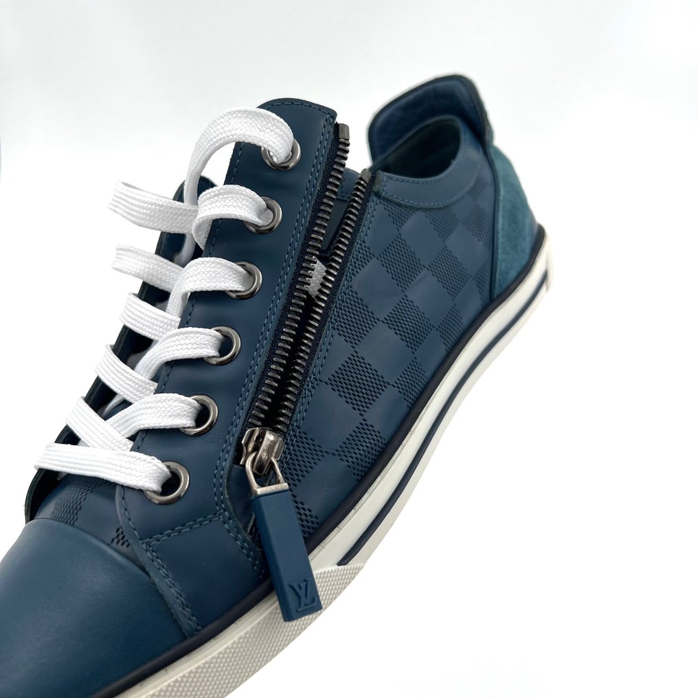 Sold at Auction: Louis Vuitton - Black Damier Lowtop Sneakers Size
