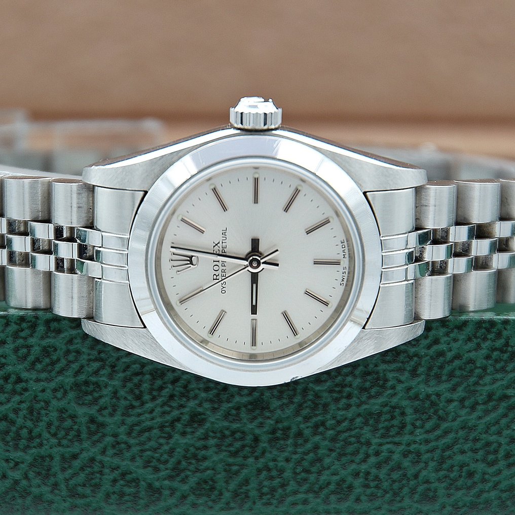 Rolex Oyster Perpetual Silver Dial 67180 Women 1990 1999