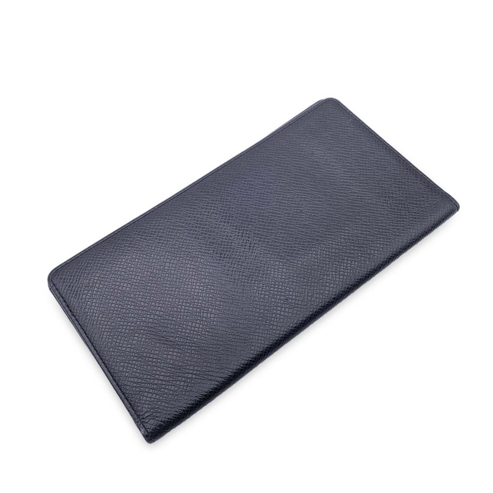 Louis Vuitton Taiga Unisex Folding Wallet
