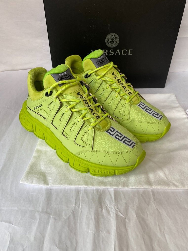 Versace deals shoes uk