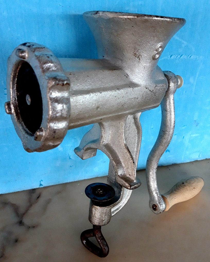Vintage hand crank meat grinder cast iron Catawiki