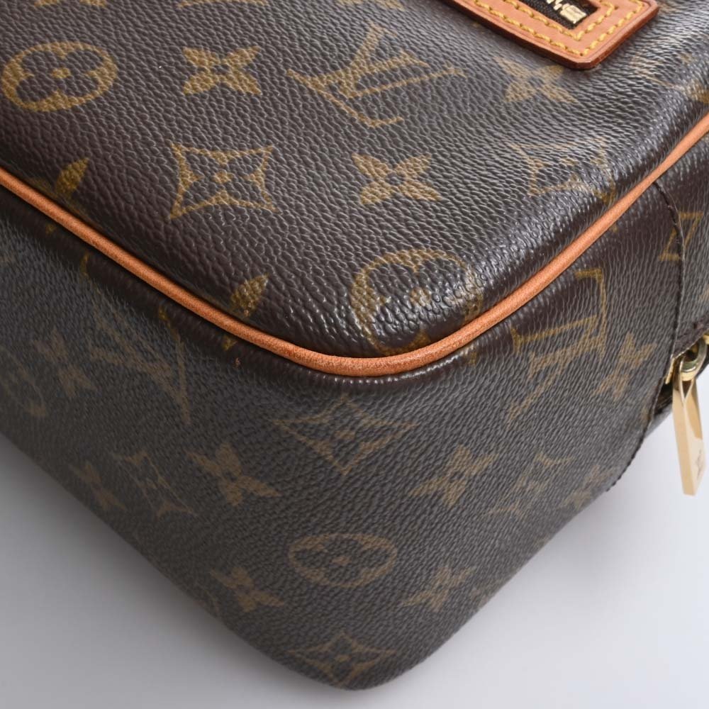 Louis Vuitton - Vorhängeschloss mit ID-Kofferanhänger. - - Catawiki