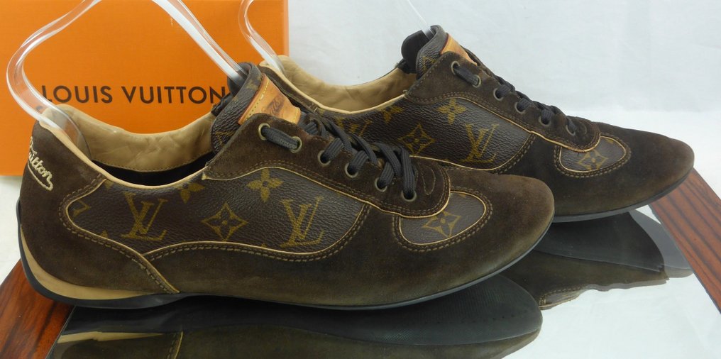 Louis Vuitton - Sneakers - Size: UK 11 - Catawiki