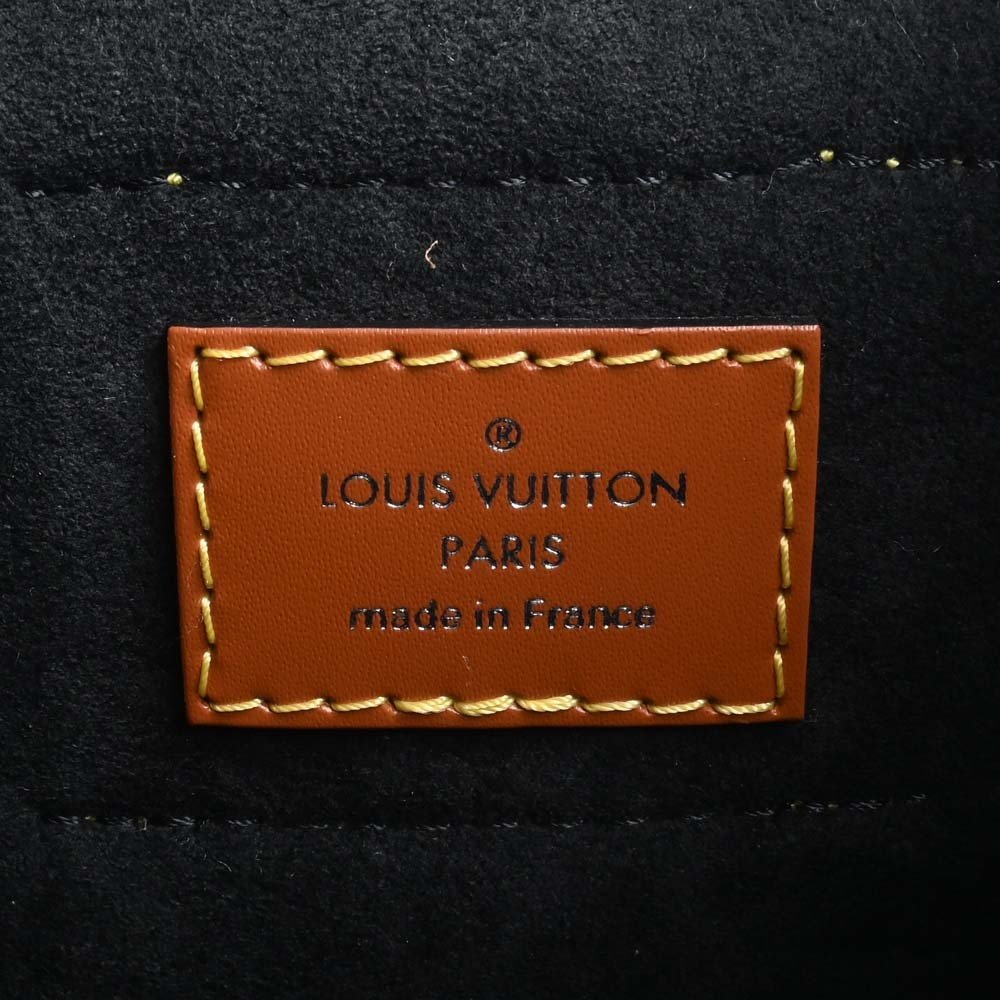 Louis Vuitton TWIST Plain Leather Crossbody Logo Shoulder Bags