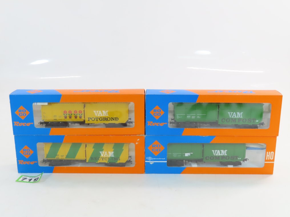 roco-h0-o-a-4368s-4368b-freight-carriage-4x-4-axle-container