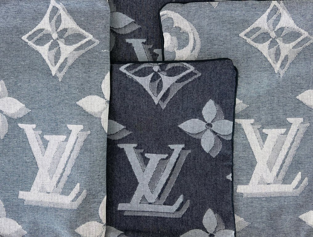 Louis Vuitton - New set of four - Kissen - Catawiki