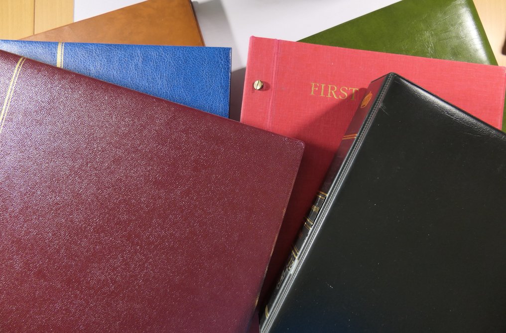 World Collection in box Catawiki