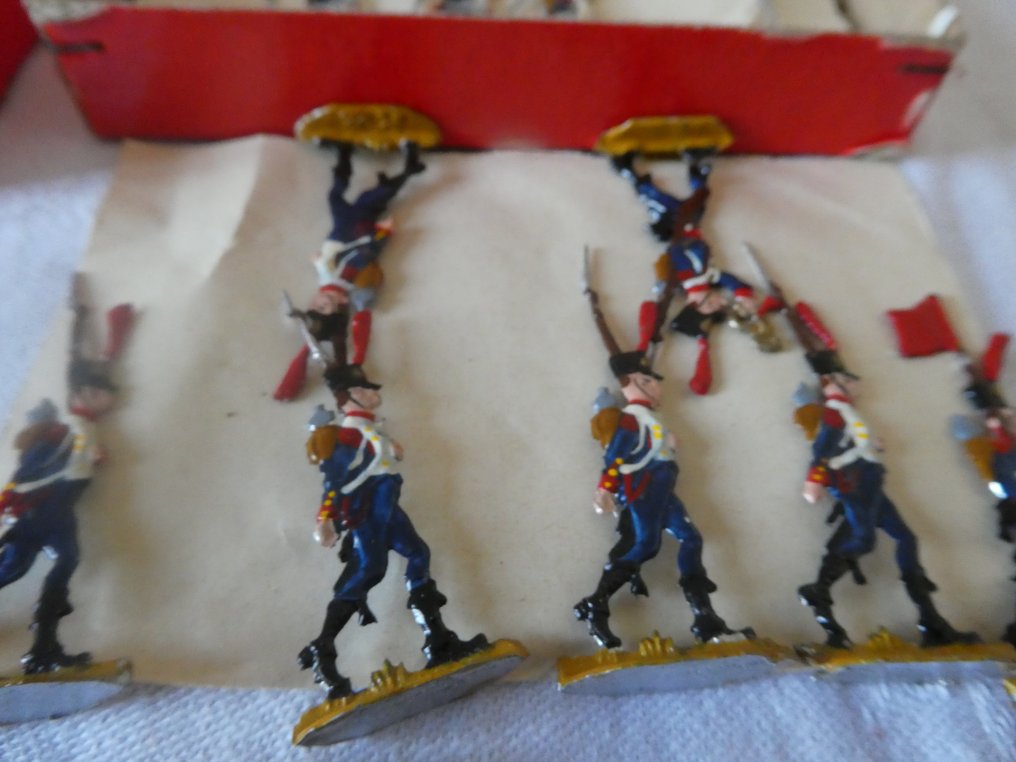 Kilia - Empire - Figure 40 x Soldats Plat d'Etain Empire - - Catawiki