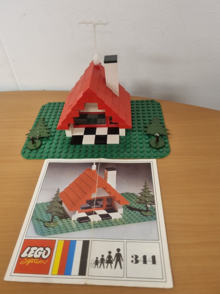 Lego shop bungalow house