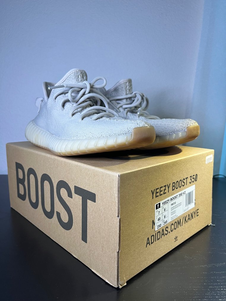 Yeezy Sneakers Misura Shoes EU 40 Catawiki