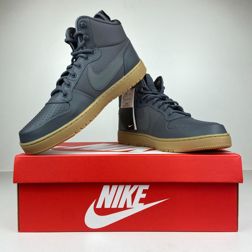 Nike court borough 44 2025