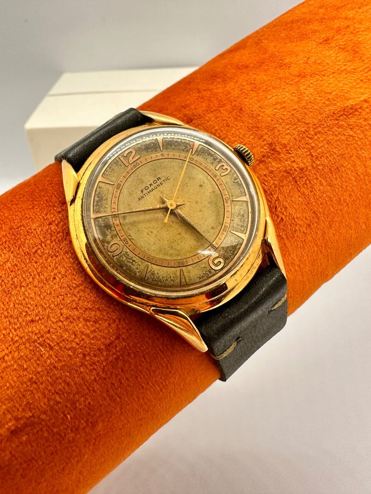 Mechanical online winding watch