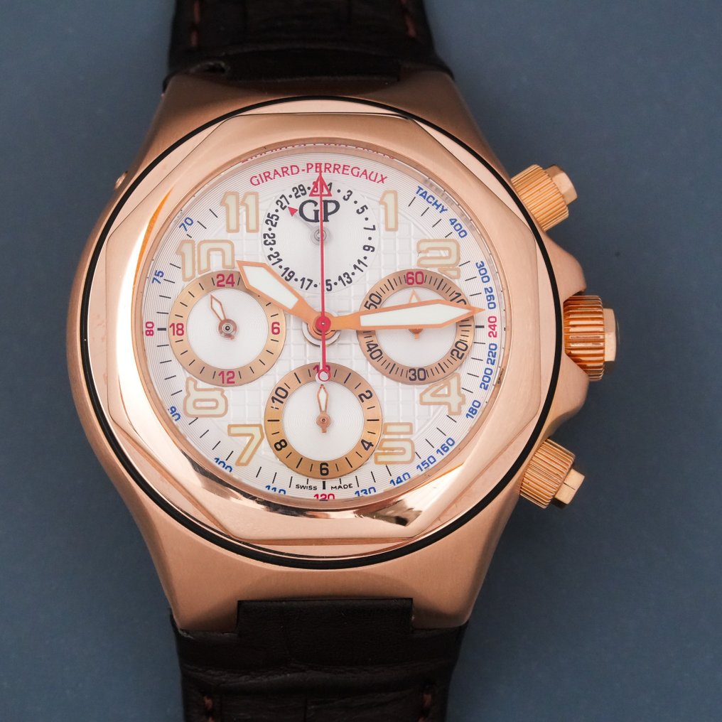 GirardPerregaux Laureato EVO 3 Chronograph GMT Pointer date 18k Rose