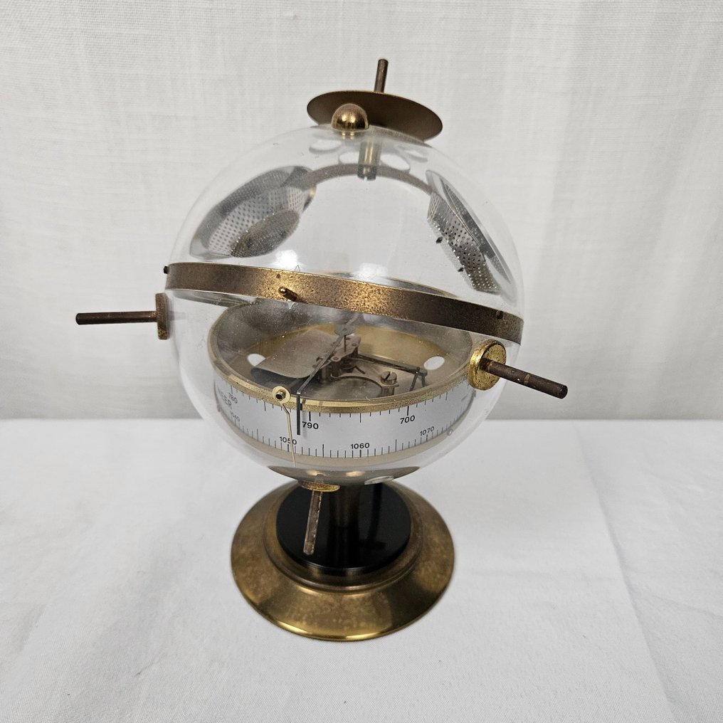 Spoetnik Barometer Brass plexiglass Catawiki