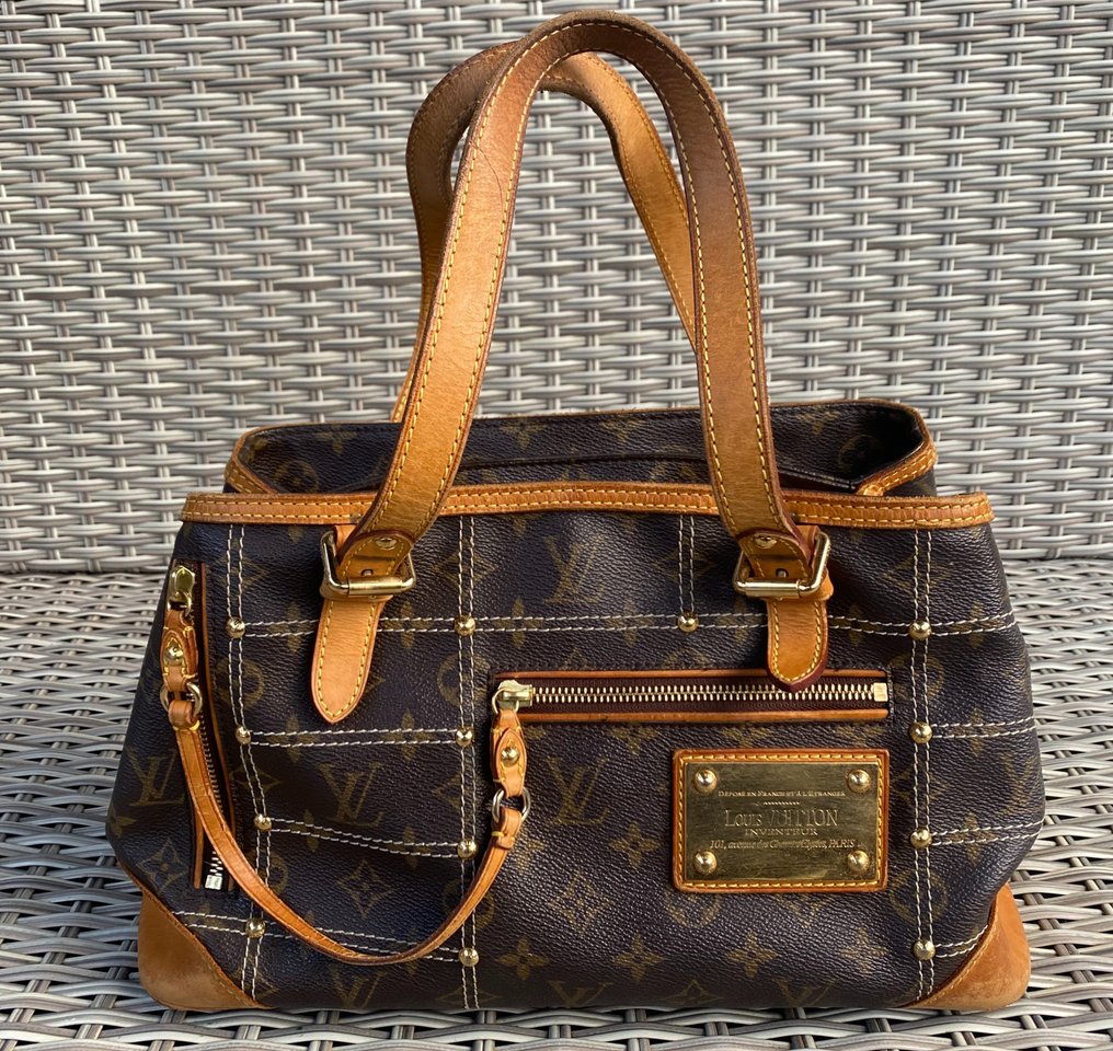 Louis hot sale vuitton rivets
