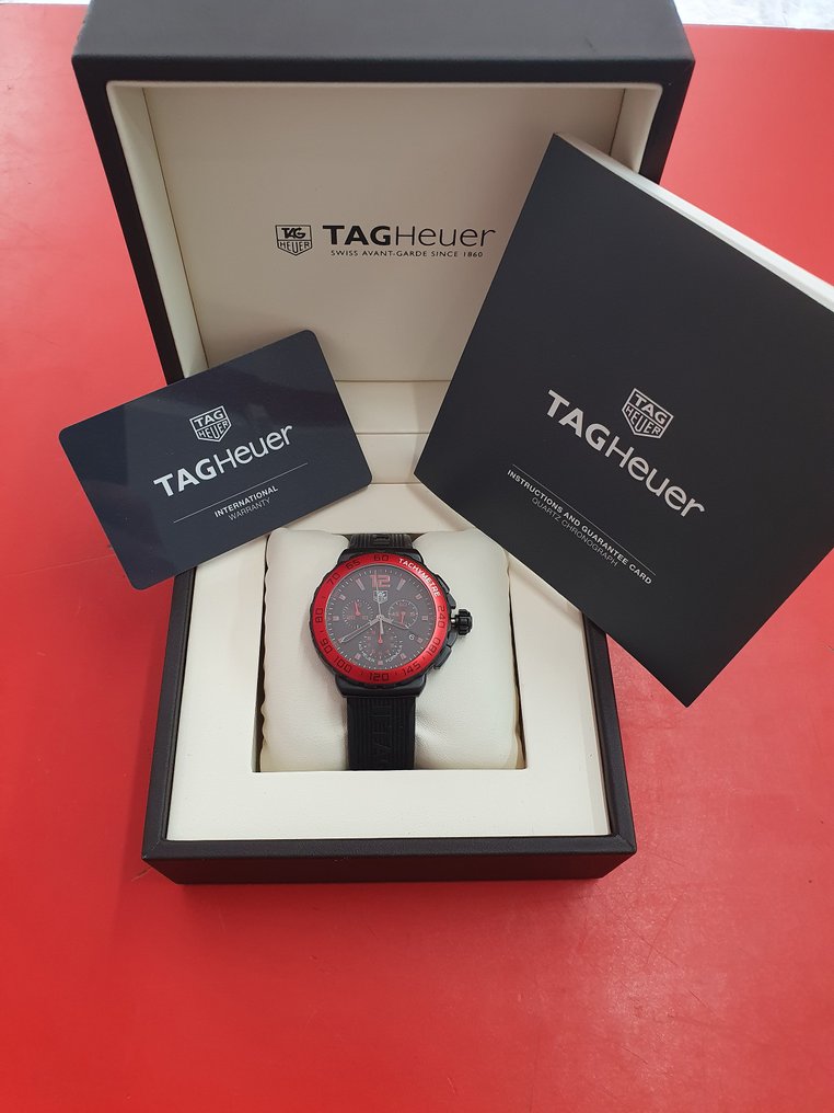 Tag store heuer cau1117