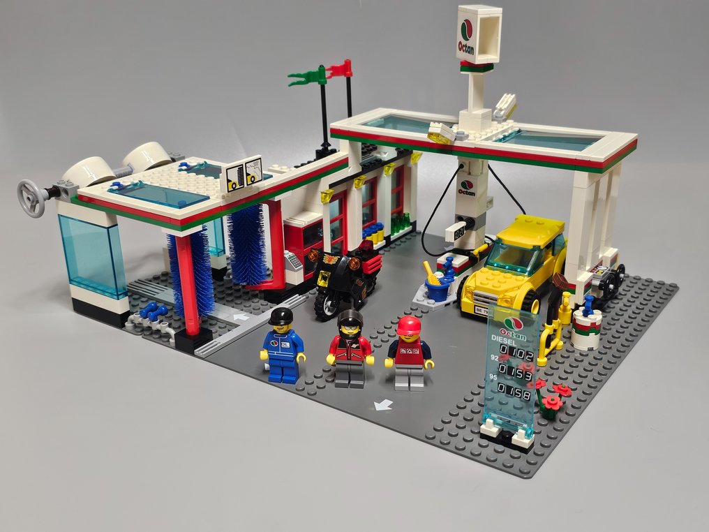 LEGO - City - 7993 - Service Station - Octan - Catawiki