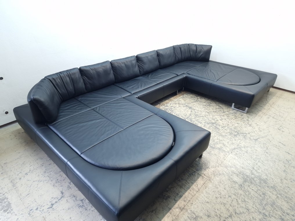 Hugo top leather sectional