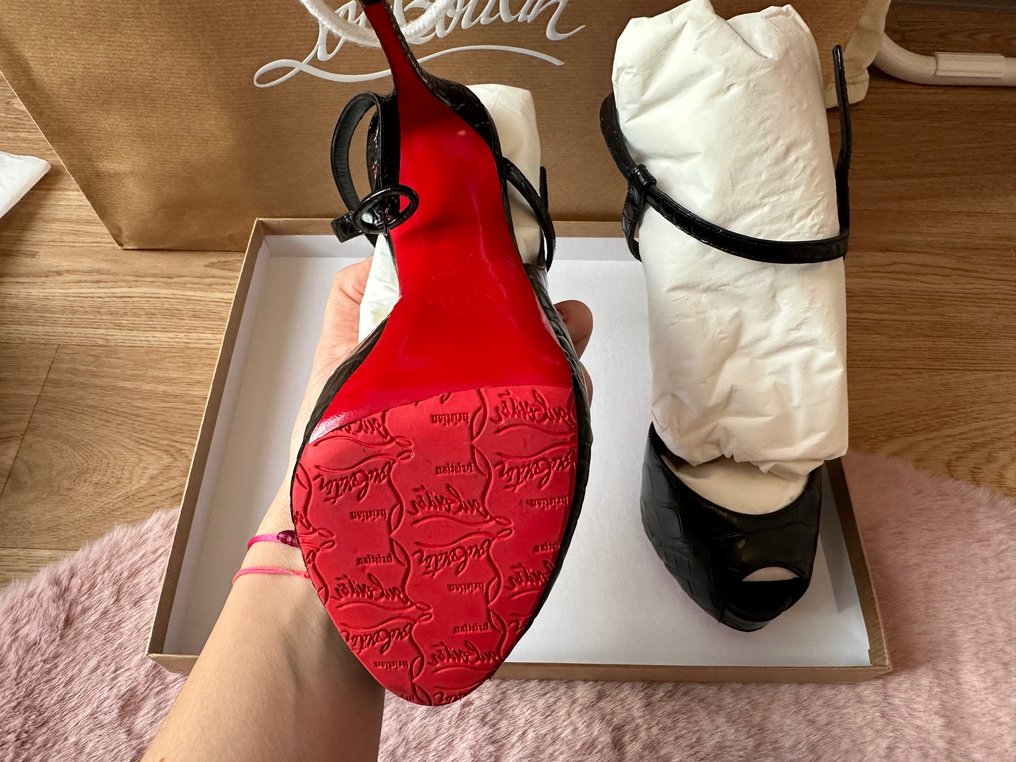 cordonnier louboutin minuit moins 7