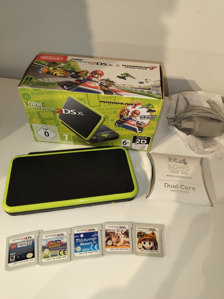 Nintendo Rare original Nintendo 2ds xl lime Mario edition with