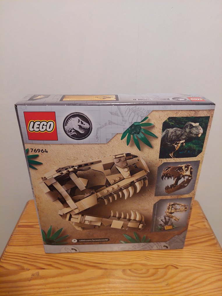 Lego: Jurassic World - Dinosaur Fossils: T. rex Skull (76964)