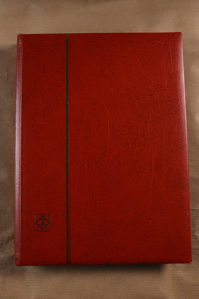 Accessories 4 empty stock books with black pages Catawiki