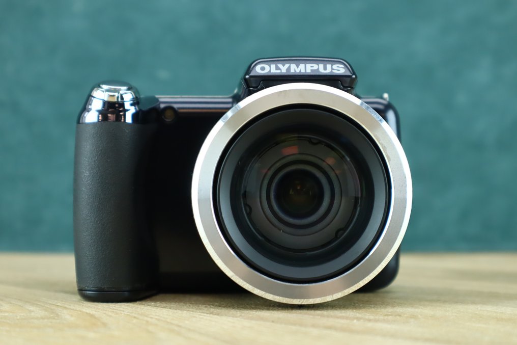 Olympus SP810UZ 14 megapixel Optical zoom ED 4.3154.8mm 12.95.7