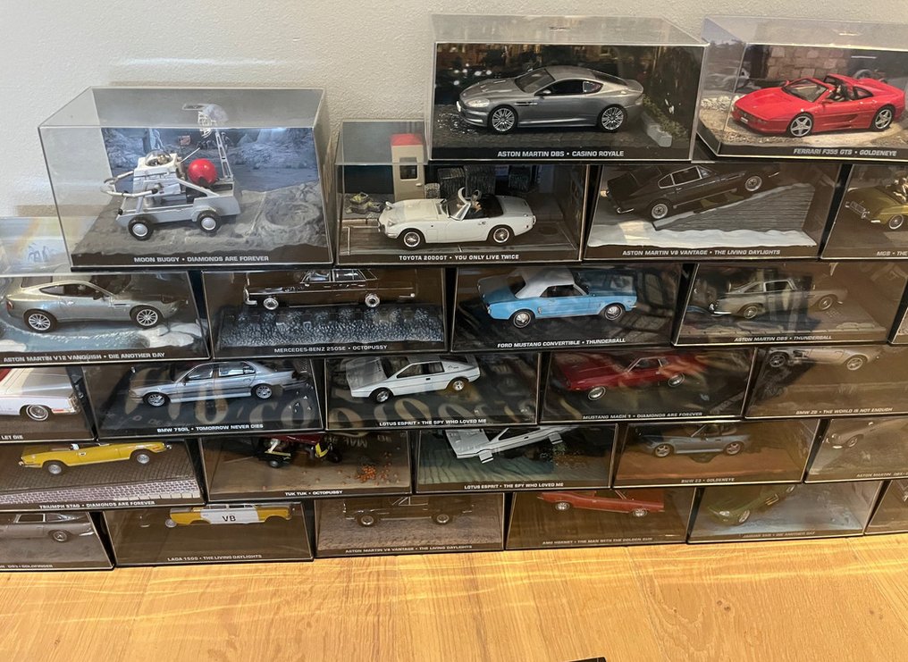 Collection voiture james bond altaya on sale