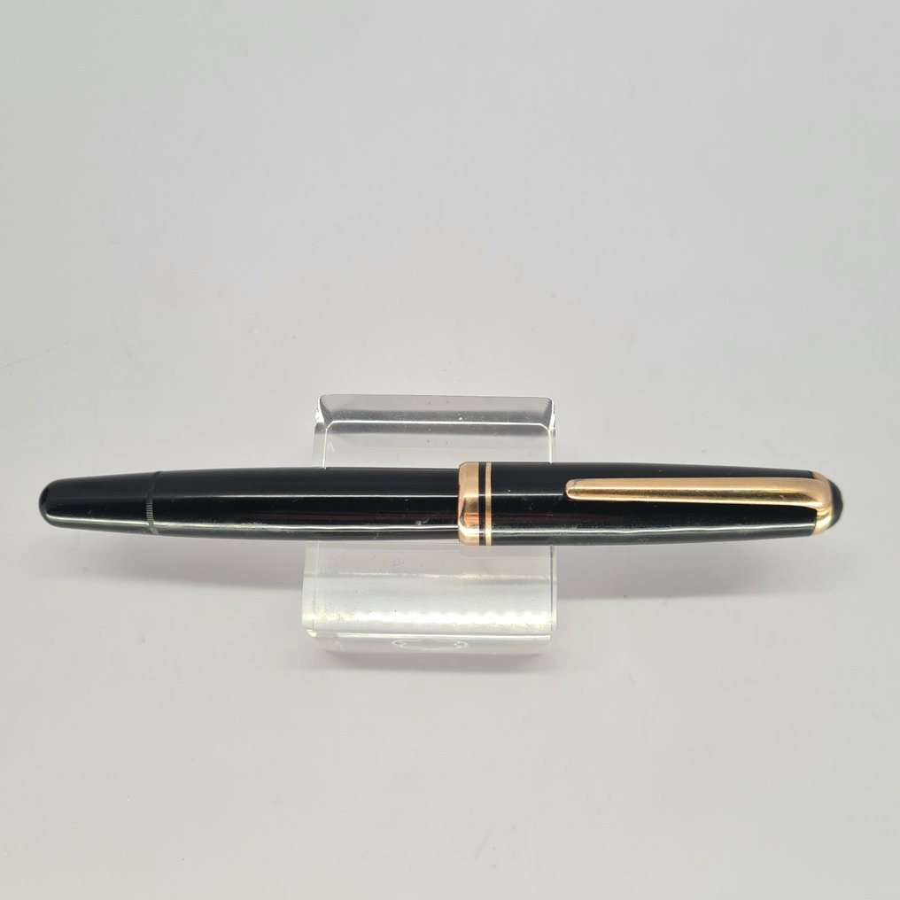 Montblanc 252 online fountain pen