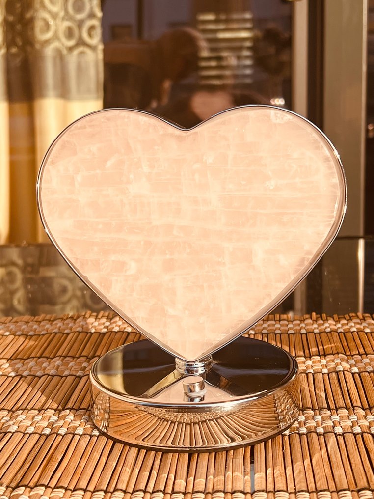 Quarzo rosa A forma di cuore - Lampada da tavolo a LED - pietra naturale -  pietra curativa - decorazione - Altezza: 17 cm - Larghezza: 17 cm- 3 kg -  (1) - Catawiki