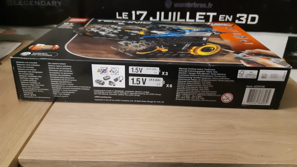 Lego 42095 store batteries