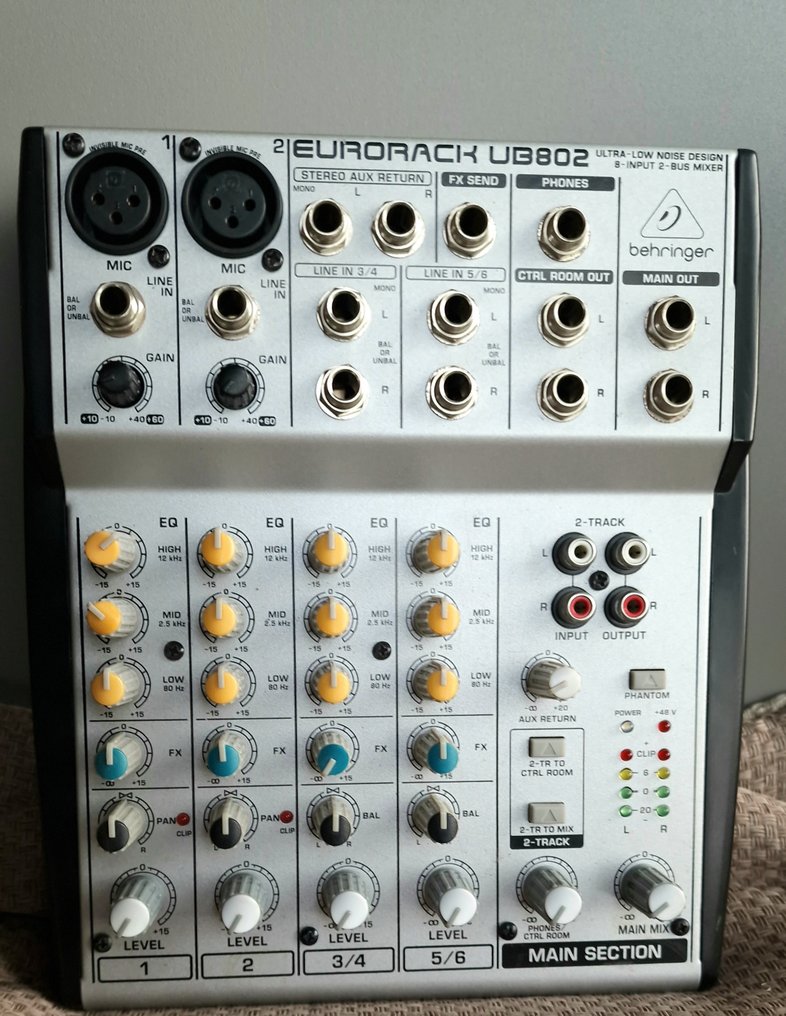 Behringer Eurorack UB802 Console de mixage analogique Catawiki