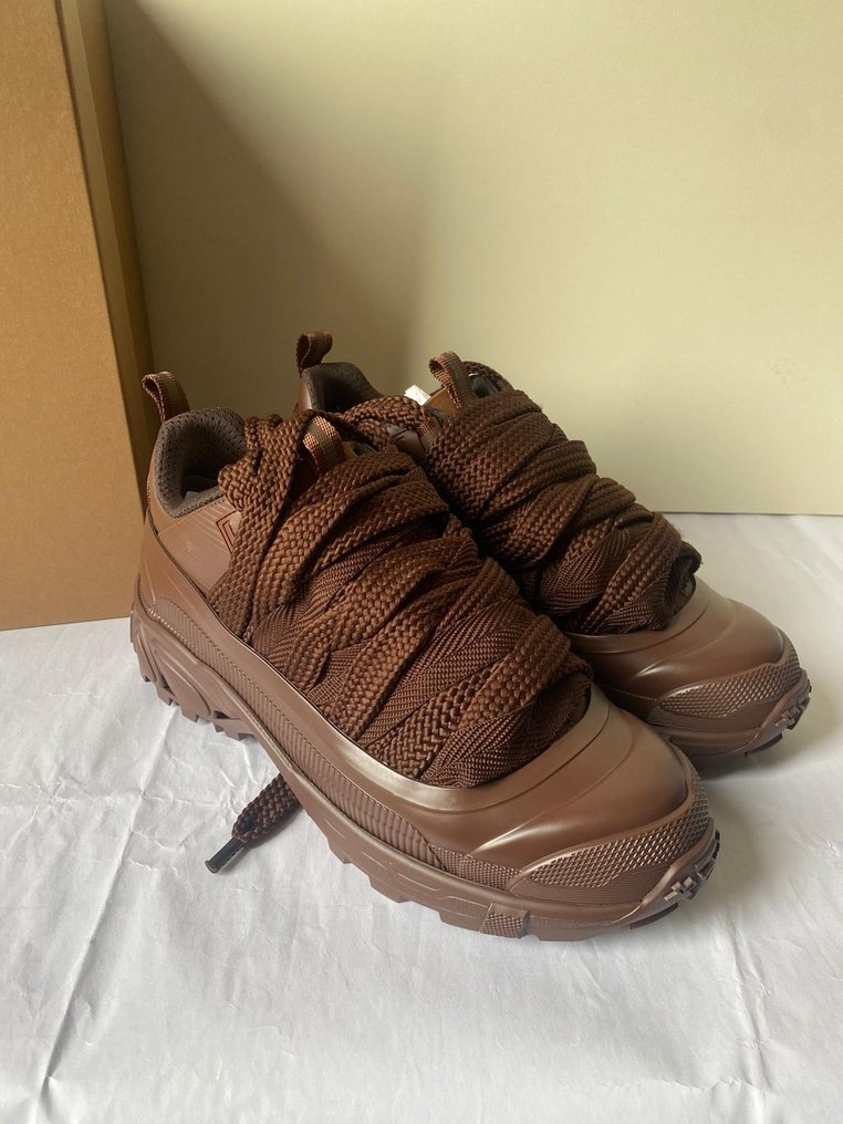 Burberry new arrivals shoes uk