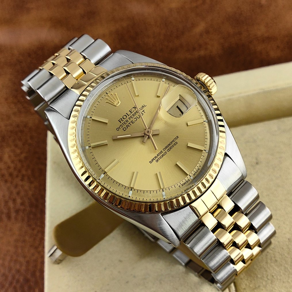 Oyster perpetual datejust superlative chronometer officially certified price on sale