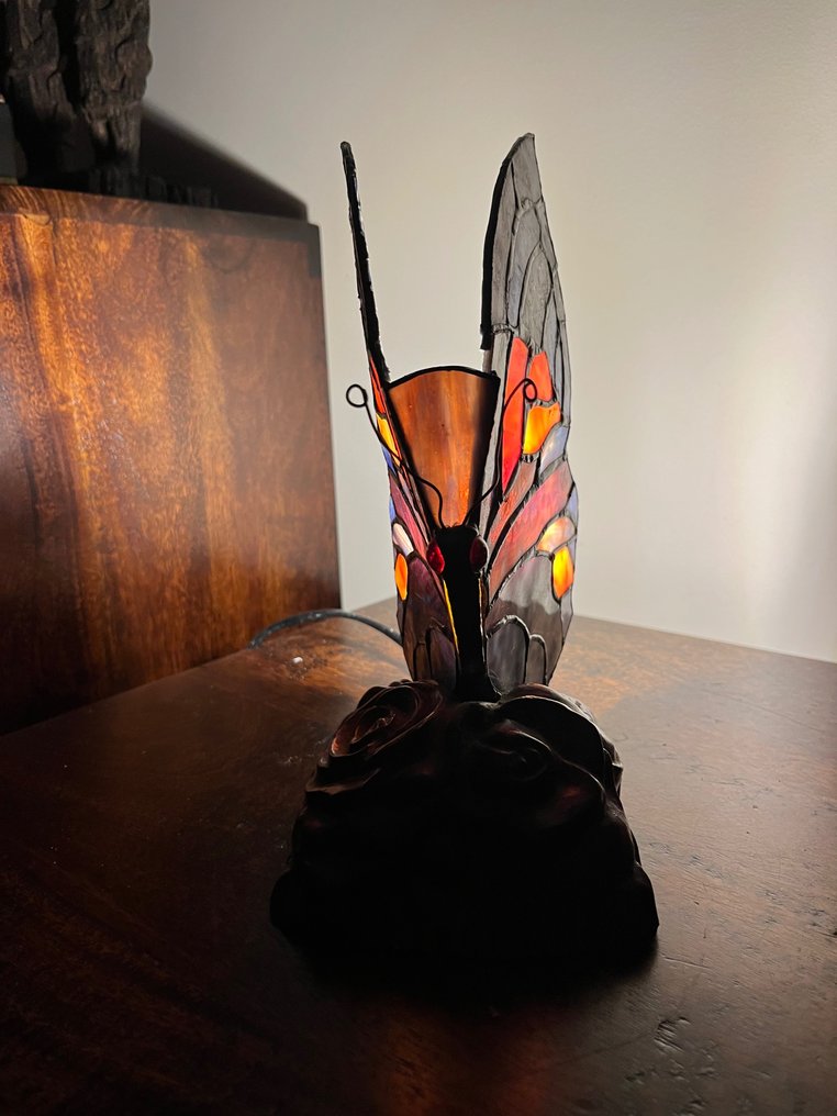 Quoizel butterfly store lamp