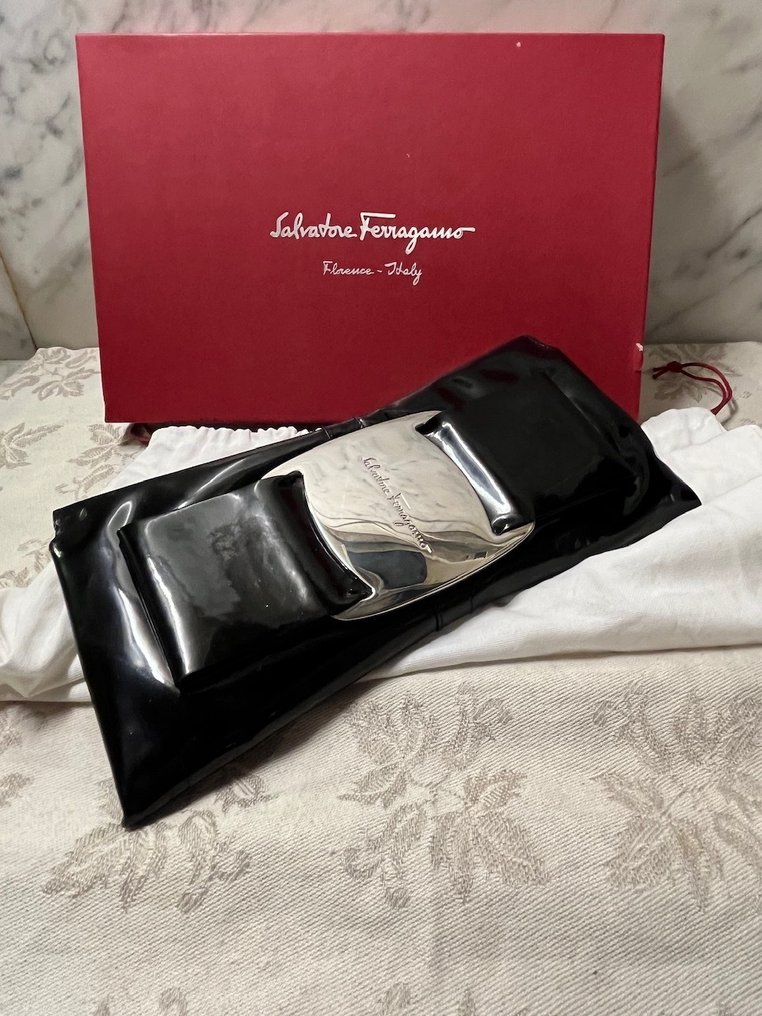 Borsa vara ferragamo online