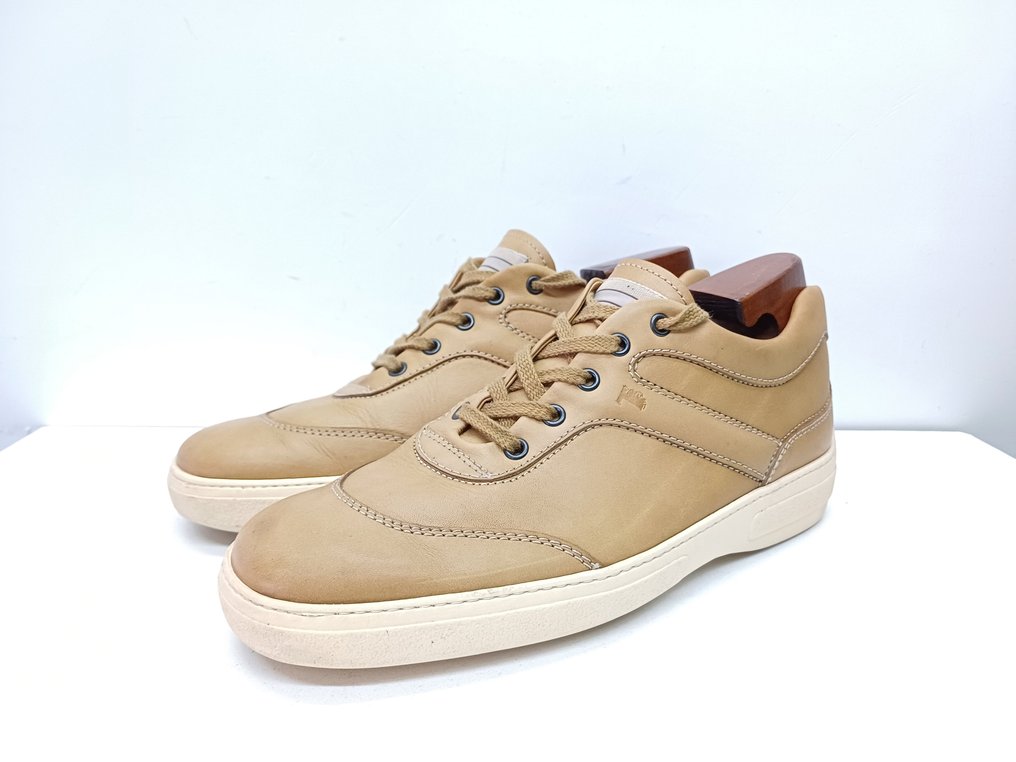 Taille uk deals 9 chaussure